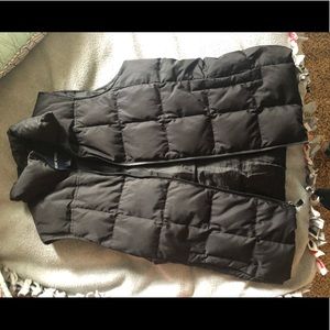 Black puffer vest